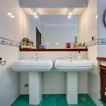 فيلة Lacco Terrace Solarium