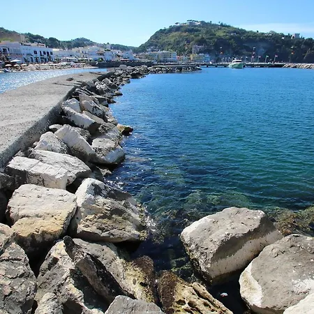 Lacco Terrace Solarium Lacco Ameno (Isola d'Ischia)